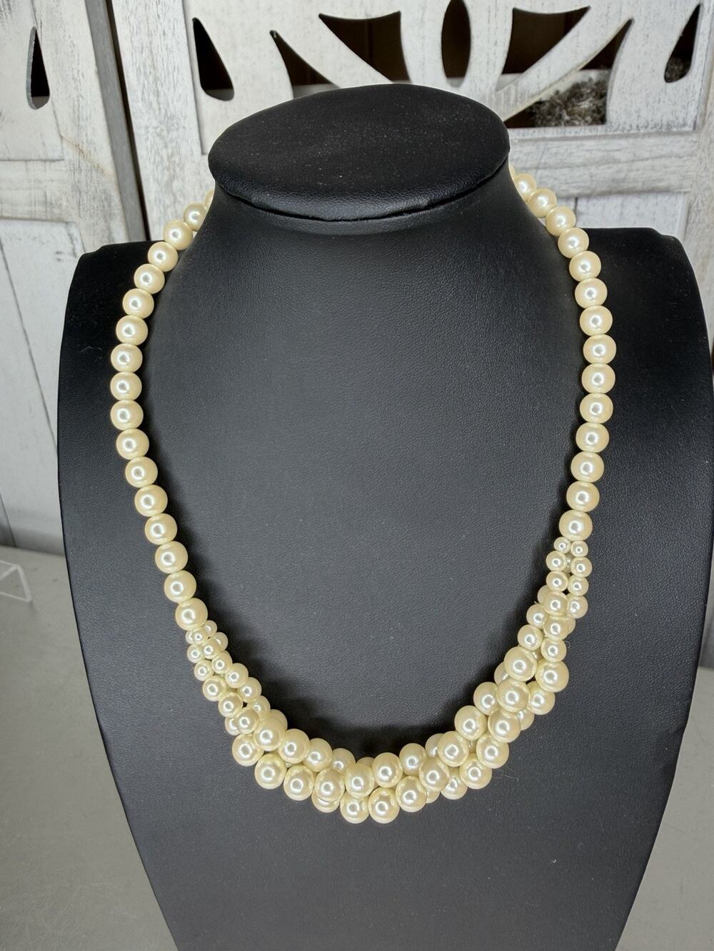 Vintage Twisted Faux Pearl Necklace Classic Hollywood Glam Pinup